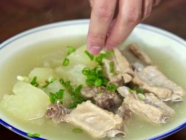 冬瓜排骨汤怎么做好吃(冬瓜排骨汤怎么做好吃 简单做法)