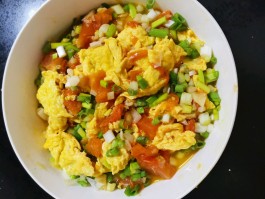 番茄炒鸡蛋(番茄炒鸡蛋作文400字)