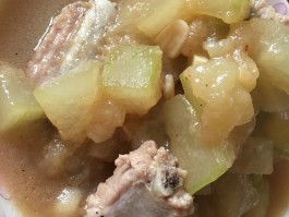 排骨炖冬瓜的做法(清炖排骨炖冬瓜的做法)
