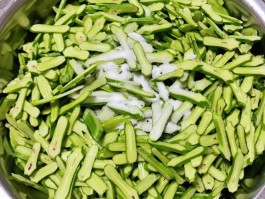 刀豆的做法(凉拌刀豆的做法)