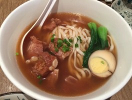 排骨汤面的做法(排骨面的汤怎么做)