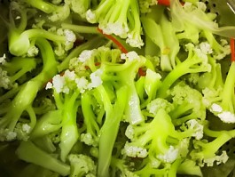 凉拌菜花(凉拌菜花怎样做好吃)